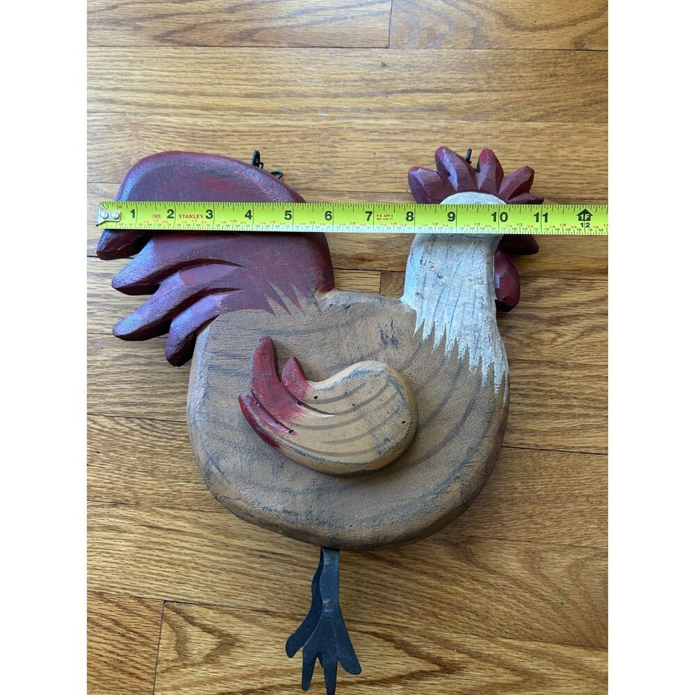 Vintage FOLK ART CARVED PAINTED WOOD CHICKEN Rooster Sign Metal Feet - Picture 9 of 11